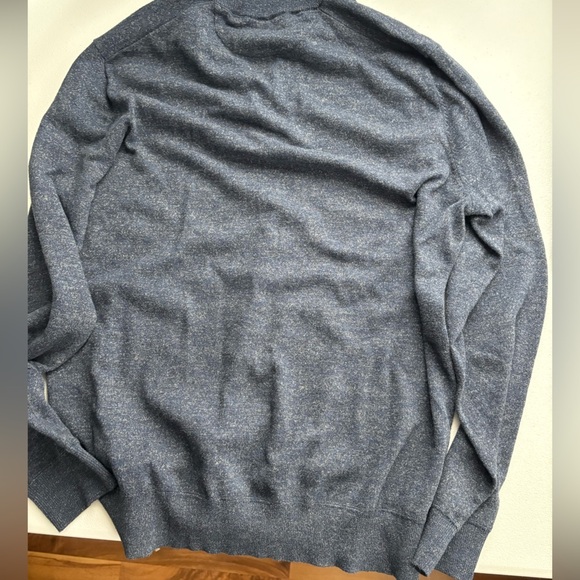 Faherty Gray and Blue Sweater - Picture 4 of 4